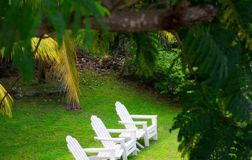Being Villa Plymouth Bagian luar foto