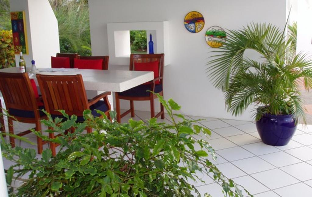 Being Villa Plymouth Bagian luar foto