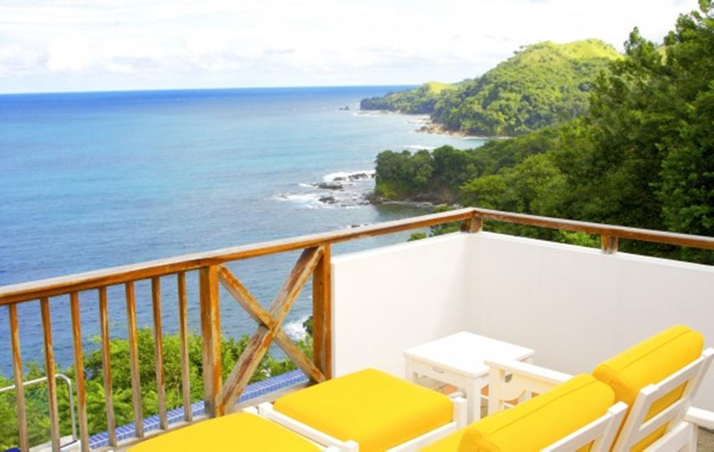 Being Villa Plymouth Bagian luar foto