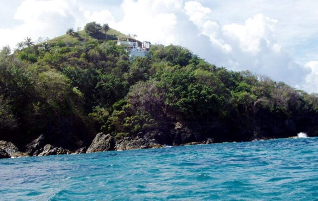 Being Villa Plymouth Bagian luar foto