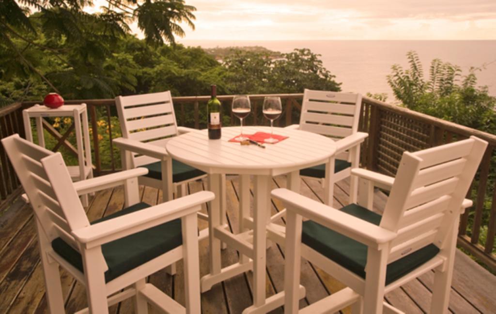 Being Villa Plymouth Bagian luar foto